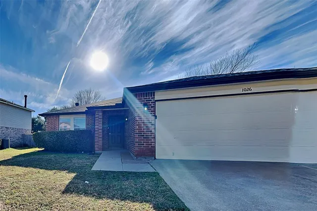 $2,150 | 1026 Mazourka Drive, Arlington, TX 76001