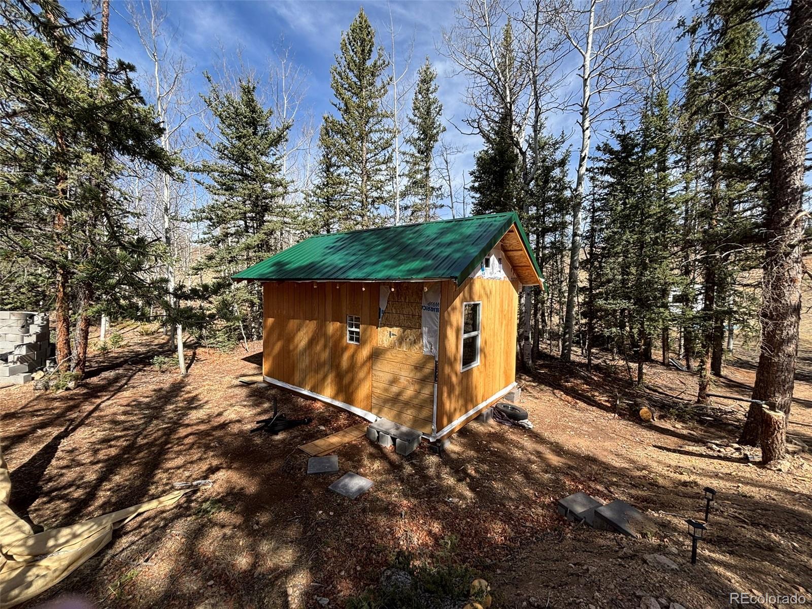 509 Tepee Trail Como, CO 80432 - Photo 12 of 36 a view of outdoor space with fountain