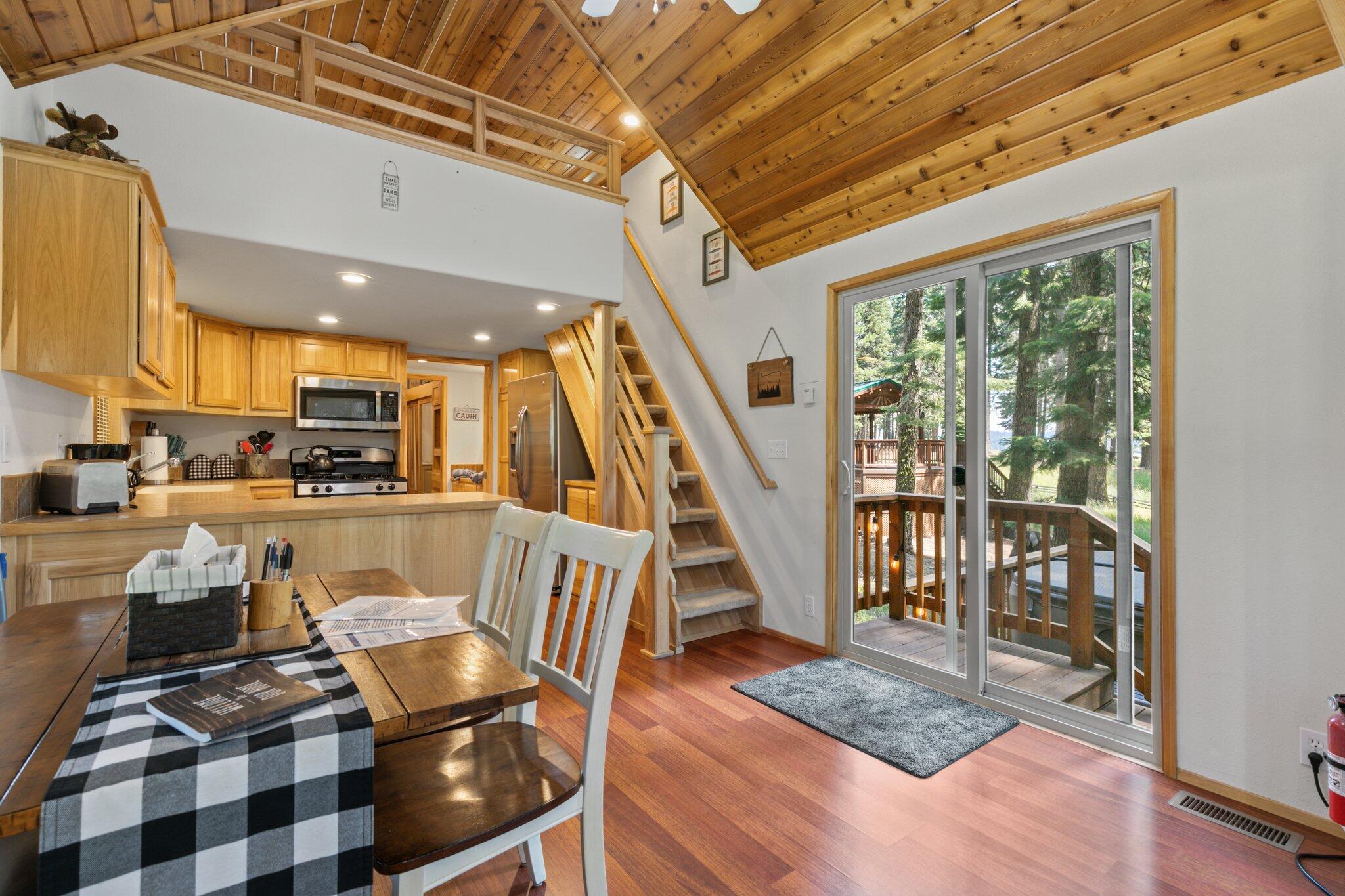 7979 Hyatt Prairie Road, Unit 49 Ashland, OR 97520 - Photo 11 of 30 Cabin 49 11