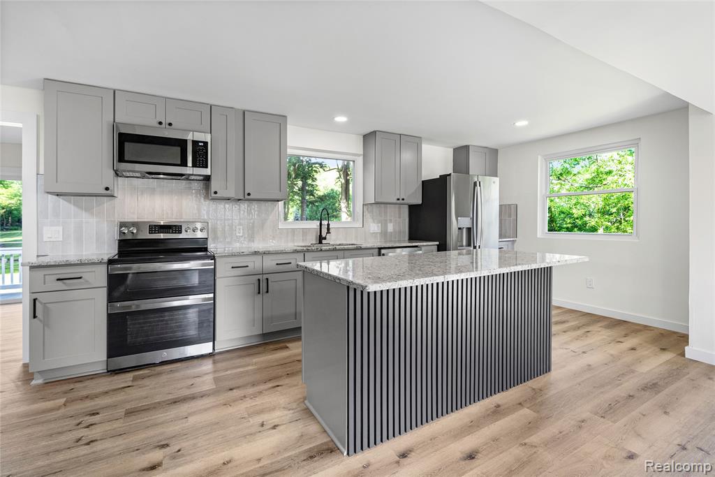 1460 West Silverbell Road Lake Orion, MI 48359 - Photo 26 of 69