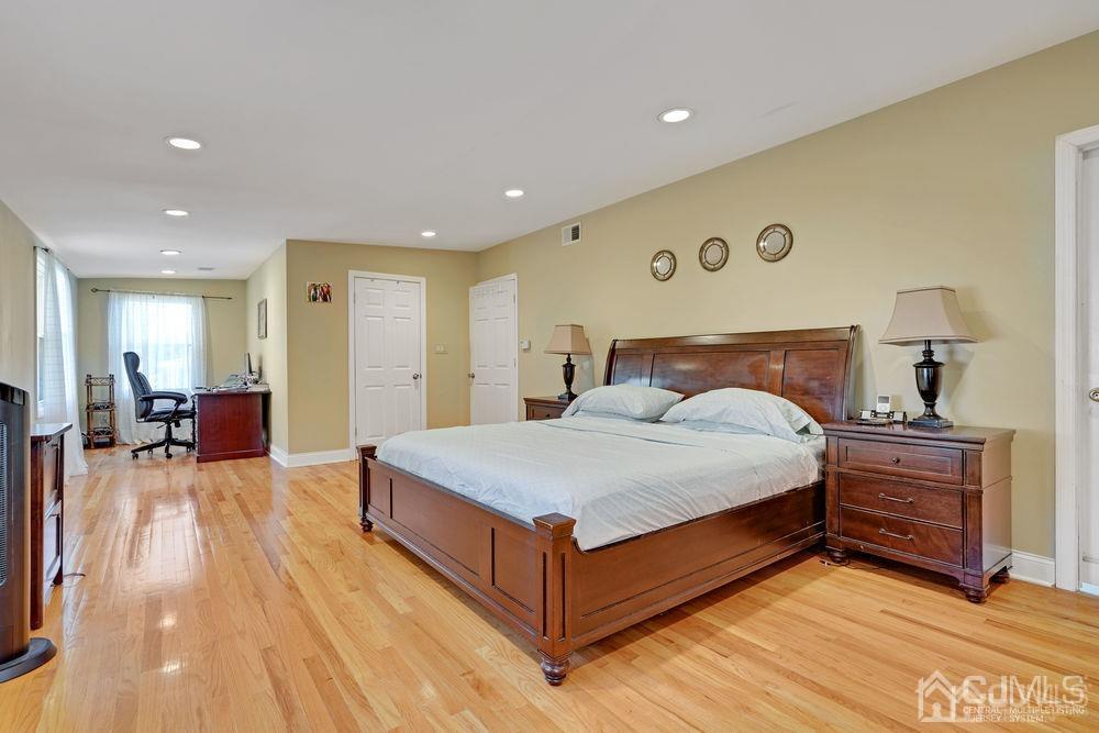 1381 Mohawk Road North Brunswick, NJ 08902 - Photo 28 of 41 Gallery Image 28