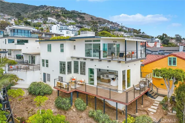 $4,900,000 | 32015 Point Place, Laguna Beach, CA 92651