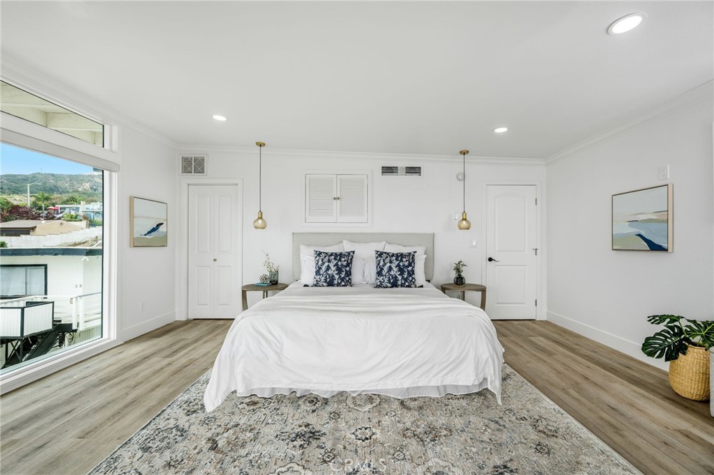 32015 Point Place Laguna Beach, CA 92651 - Photo 10 of 48 Master Bedroom
