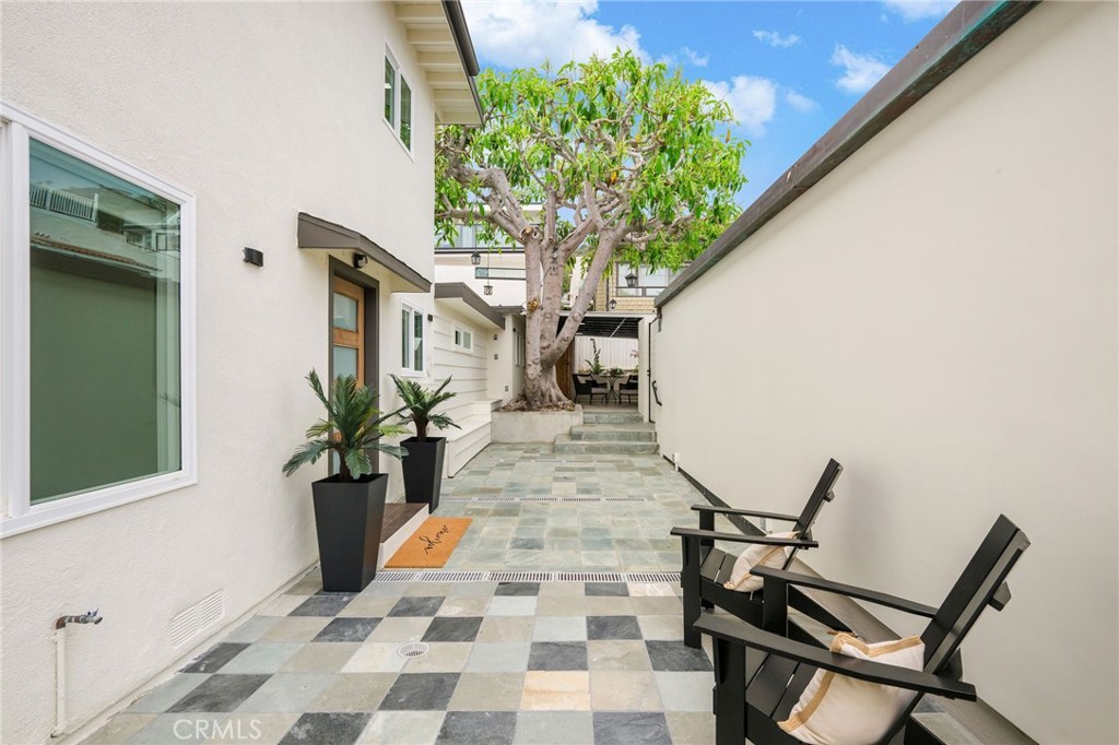 32015 Point Place Laguna Beach, CA 92651 - Photo 23 of 48 Front Door Entrance and walkway