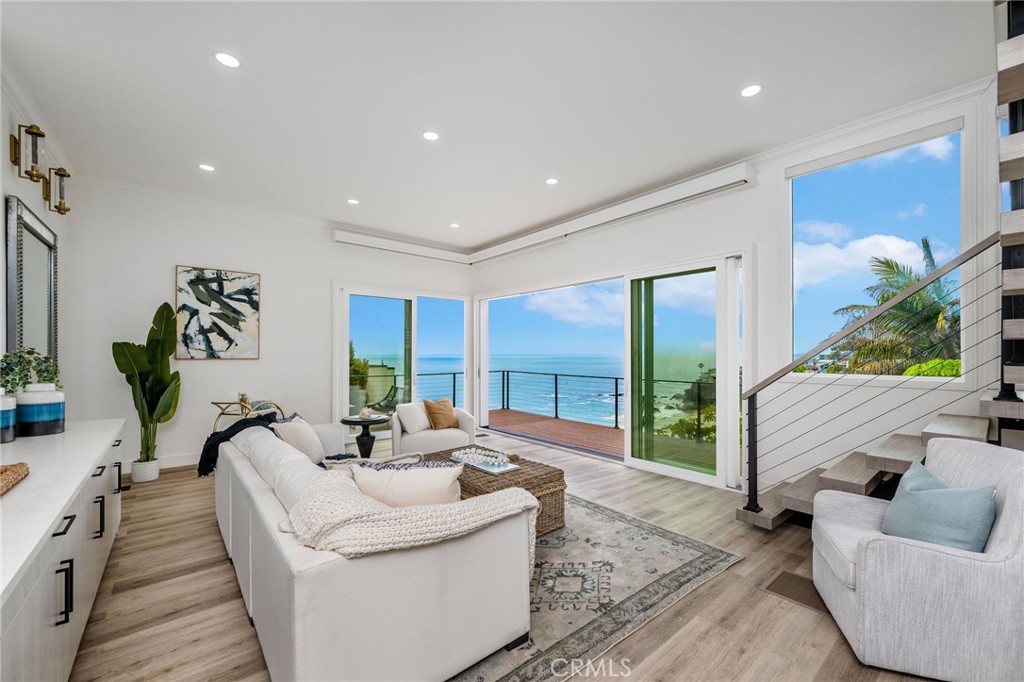 32015 Point Place Laguna Beach, CA 92651 - Photo 3 of 48 Sit down Ocean Views