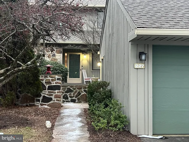 a house view with a outdoor space