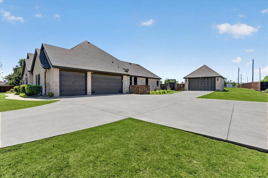 2000 Adams Lane South Azle, TX 76020 - Photo 31 of 38