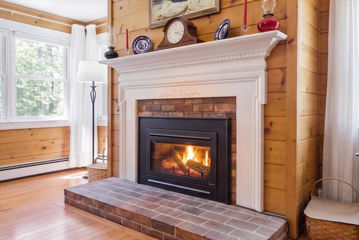 43 Holmes Road Winthrop, ME 04364 - Photo 42 of 78 064-3_living_room_n