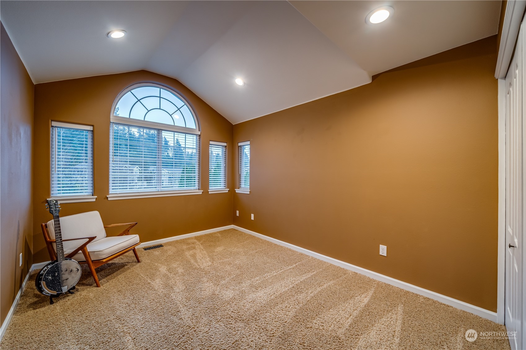10328 Northeast 153rd Place Bothell, WA 98011 - Photo 32 of 39 Gallery Image 32