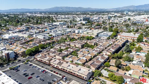 $309,000 | 7320 Lennox Avenue, Unit L3, Van Nuys, CA 91405