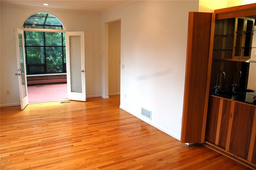 309 Schenley Road Pittsburgh, PA 15217 - Photo 12 of 25 Gallery Image 12