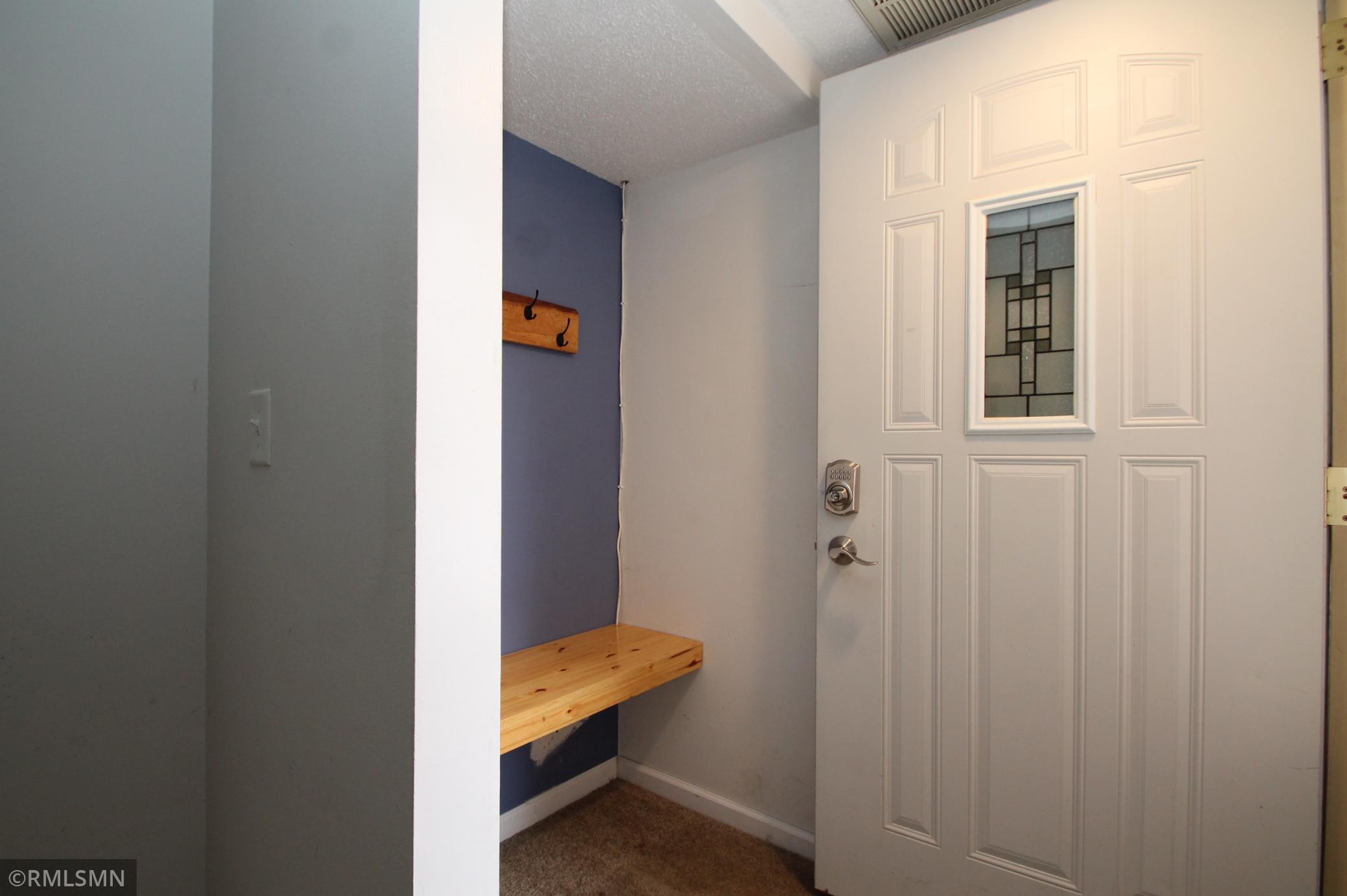 2543 Unity Avenue North Minneapolis, MN 55422 - Photo 11 of 20