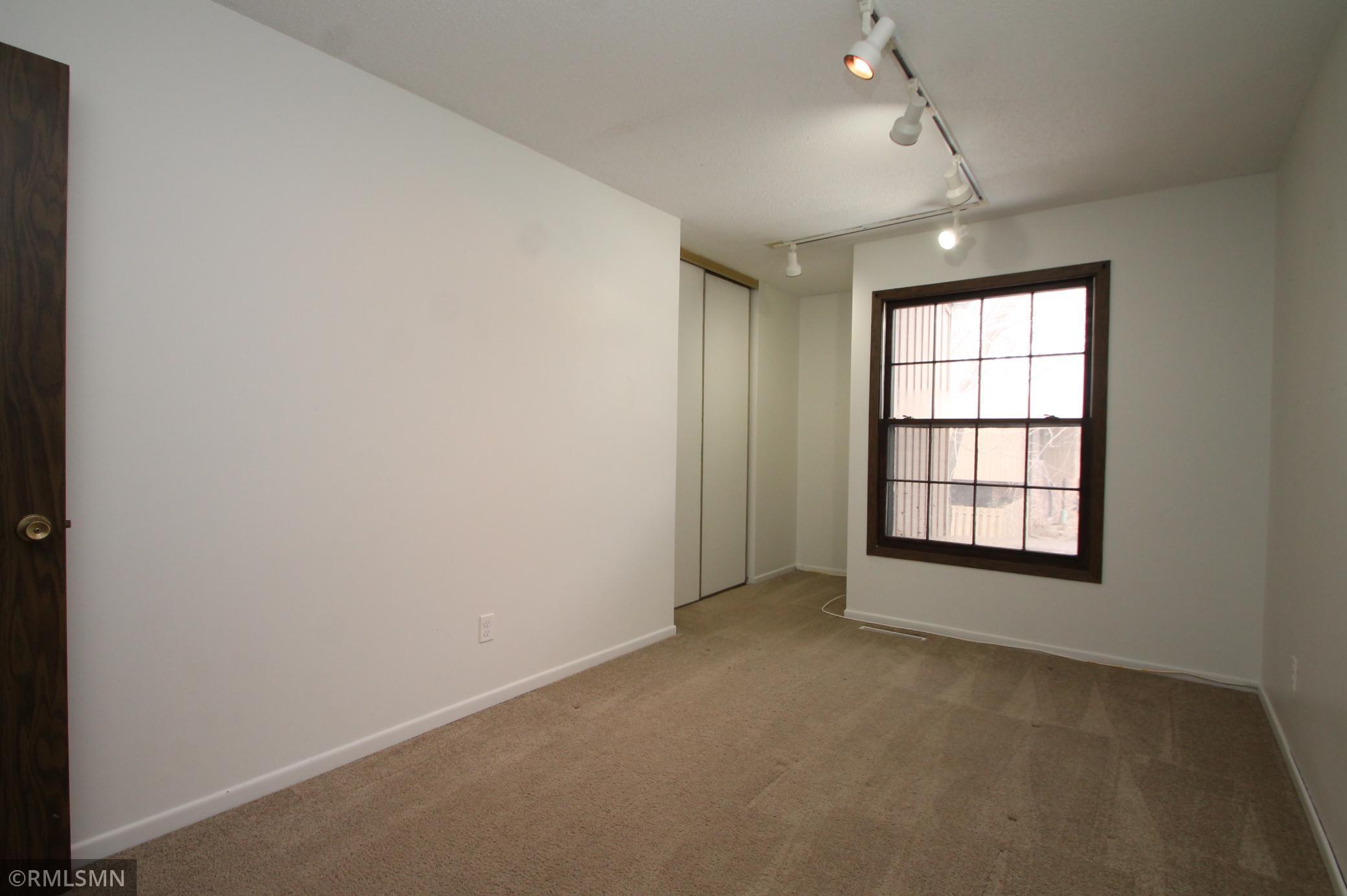 2543 Unity Avenue North Minneapolis, MN 55422 - Photo 15 of 20