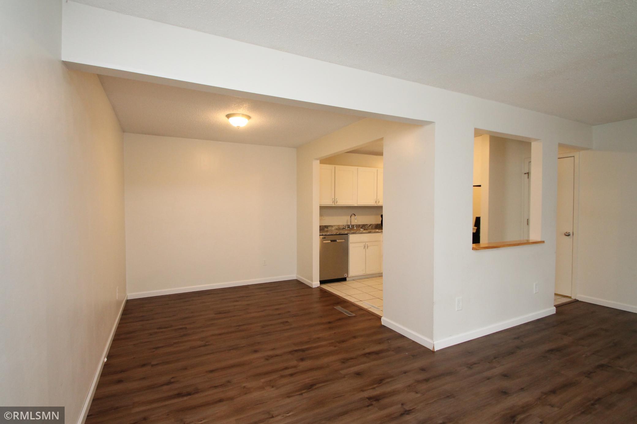 2543 Unity Avenue North Minneapolis, MN 55422 - Photo 6 of 20