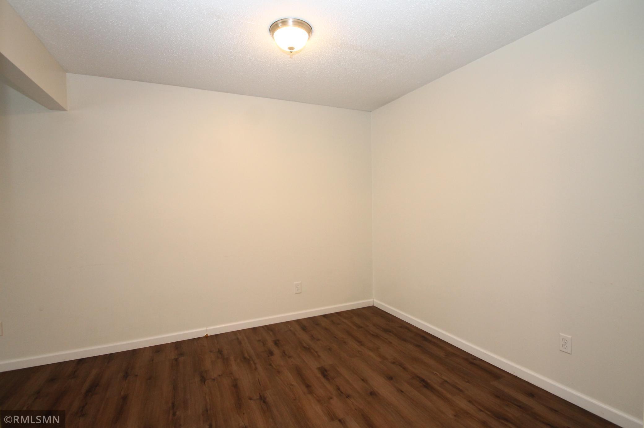 2543 Unity Avenue North Minneapolis, MN 55422 - Photo 7 of 20