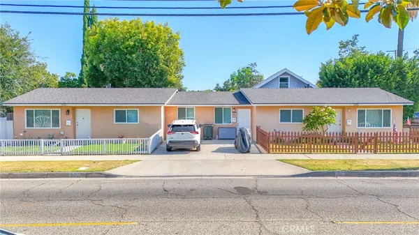 $1,624,000 | 333-335 337 East La Veta, Orange, CA 92866