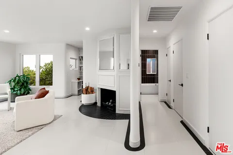 $2,495,000 | 3345 Wonder View Drive, Los Angeles, CA 90068