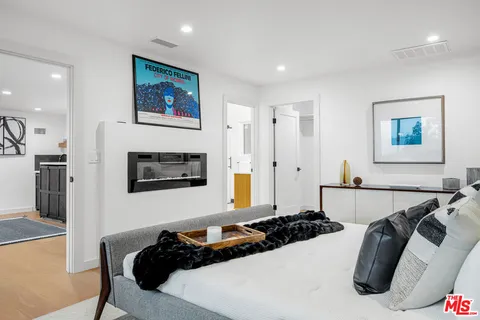 $2,495,000 | 3345 Wonder View Drive, Los Angeles, CA 90068