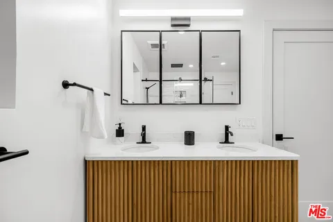 $2,495,000 | 3345 Wonder View Drive, Los Angeles, CA 90068