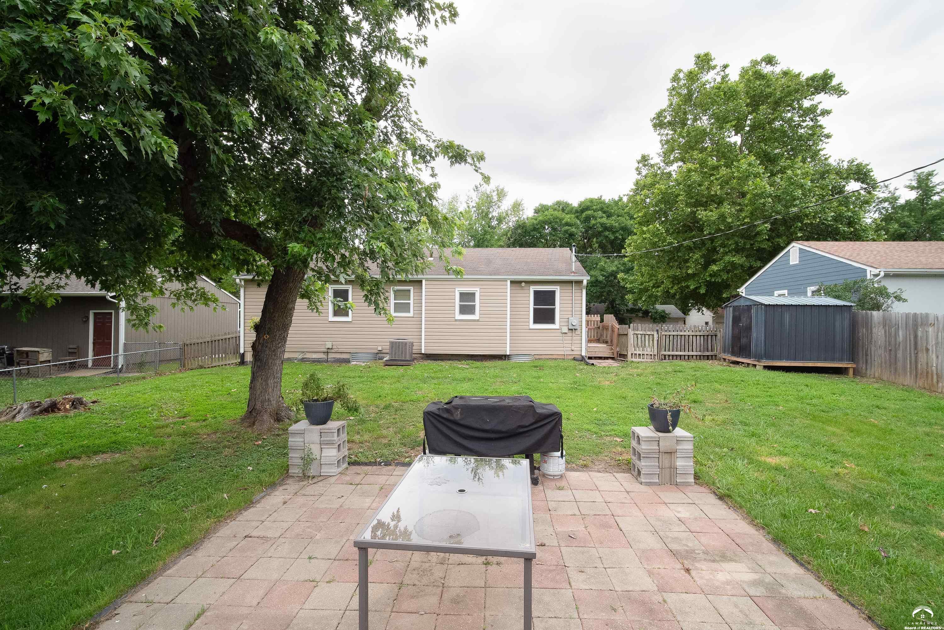 2712 Rawhide Lane Lawrence, KS 66046 - Photo 25 of 27