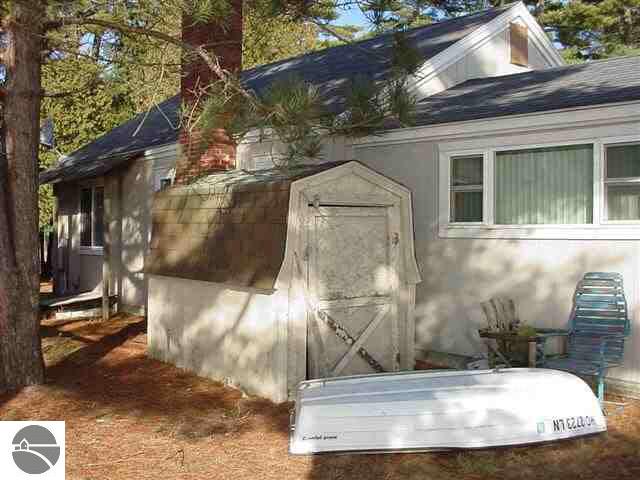 2988 Wolverine Road East Tawas, MI 48730 - Photo 5 of 17 1755564-4.JPG