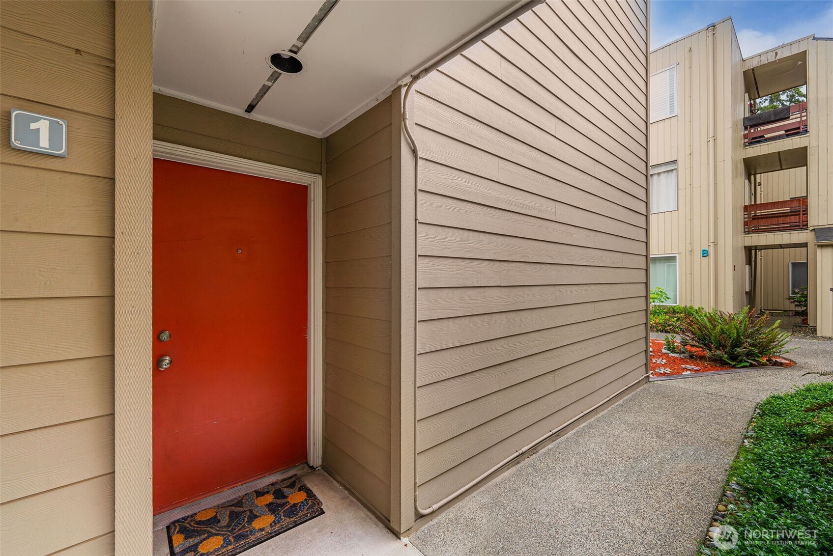 525 Lebo Boulevard, Unit G1 Bremerton, WA 98310 - Photo 3 of 22