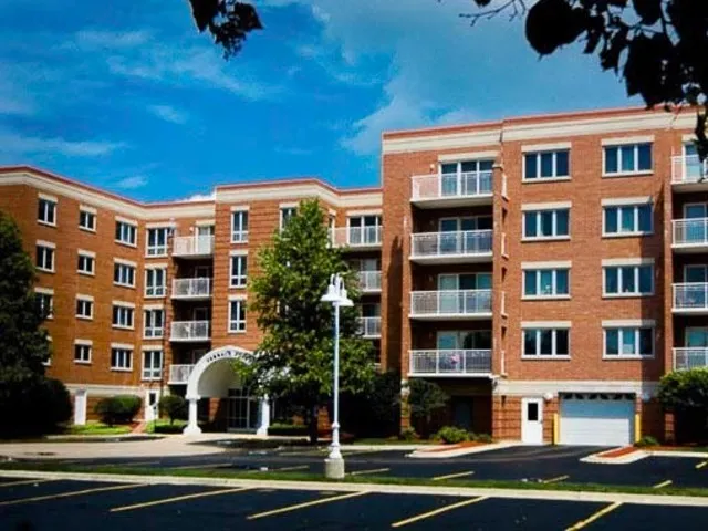 $329,900 | 4655 North Cumberland Avenue, Unit 502, Norridge, IL 60706