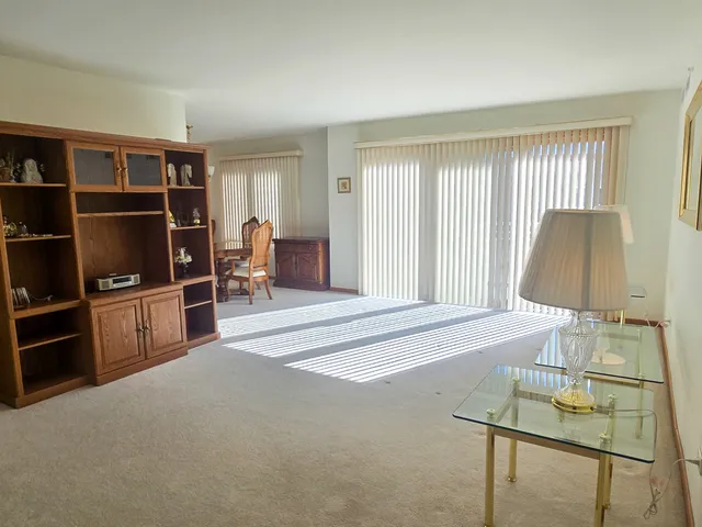 $329,900 | 4655 North Cumberland Avenue, Unit 502, Norridge, IL 60706
