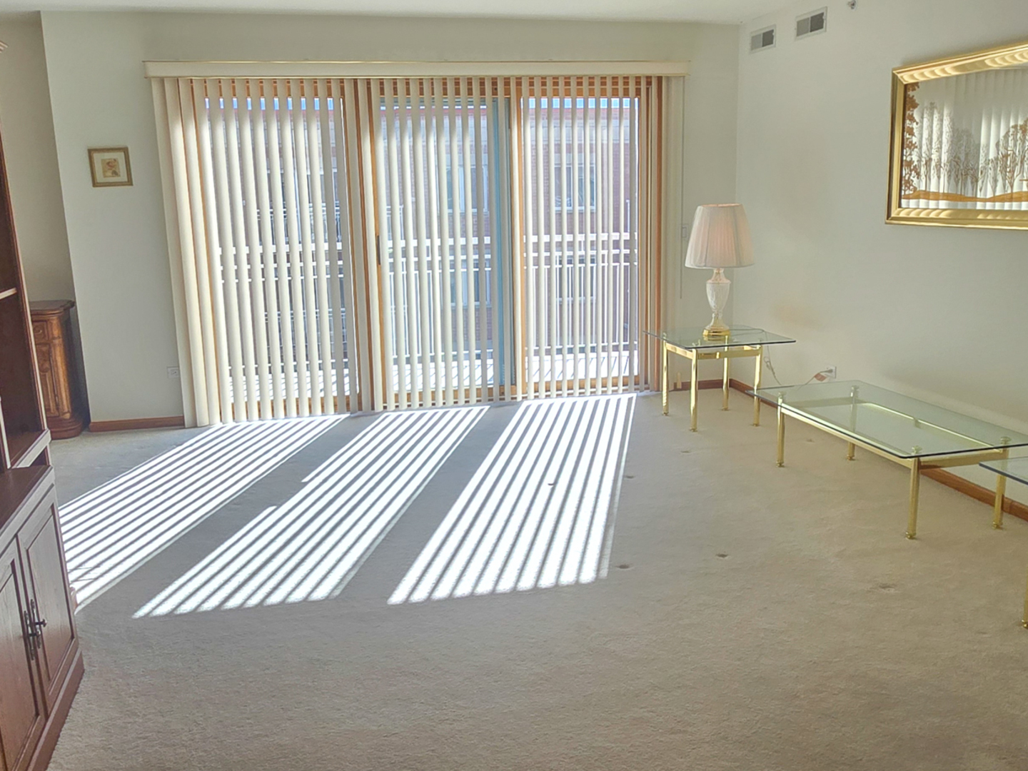 4655 North Cumberland Avenue, Unit 502 Norridge, IL 60706 - Photo 3 of 11 an empty room with windows