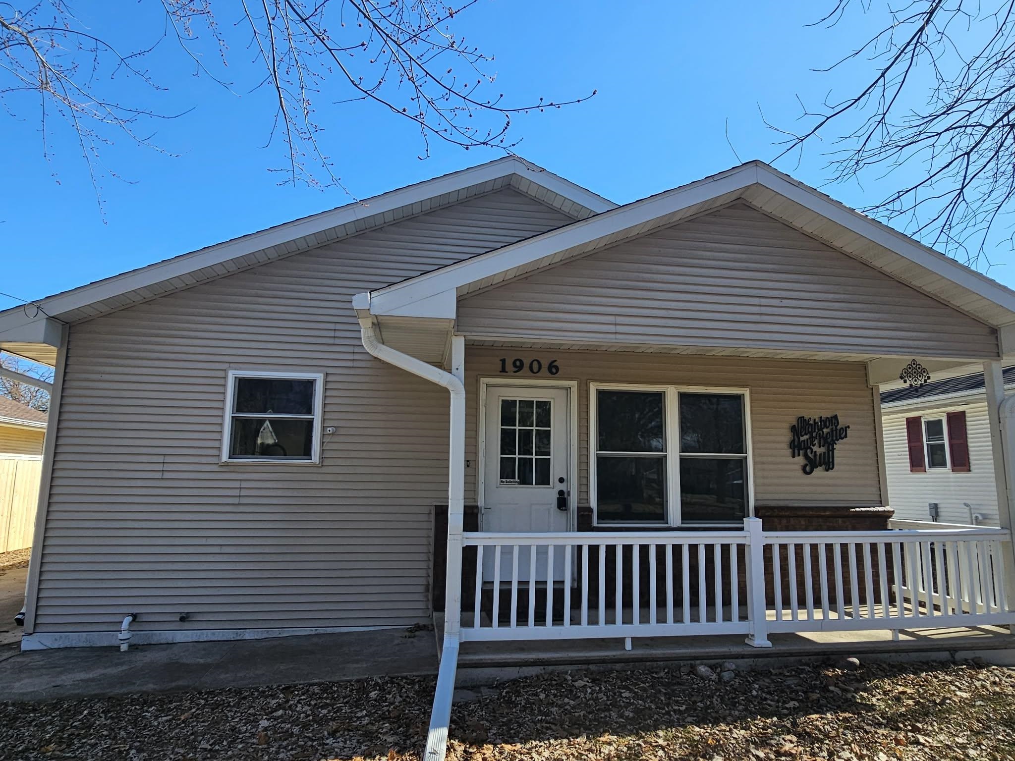 1906 Mitchell Street Oshkosh, WI 54901 - Photo 2 of 50
