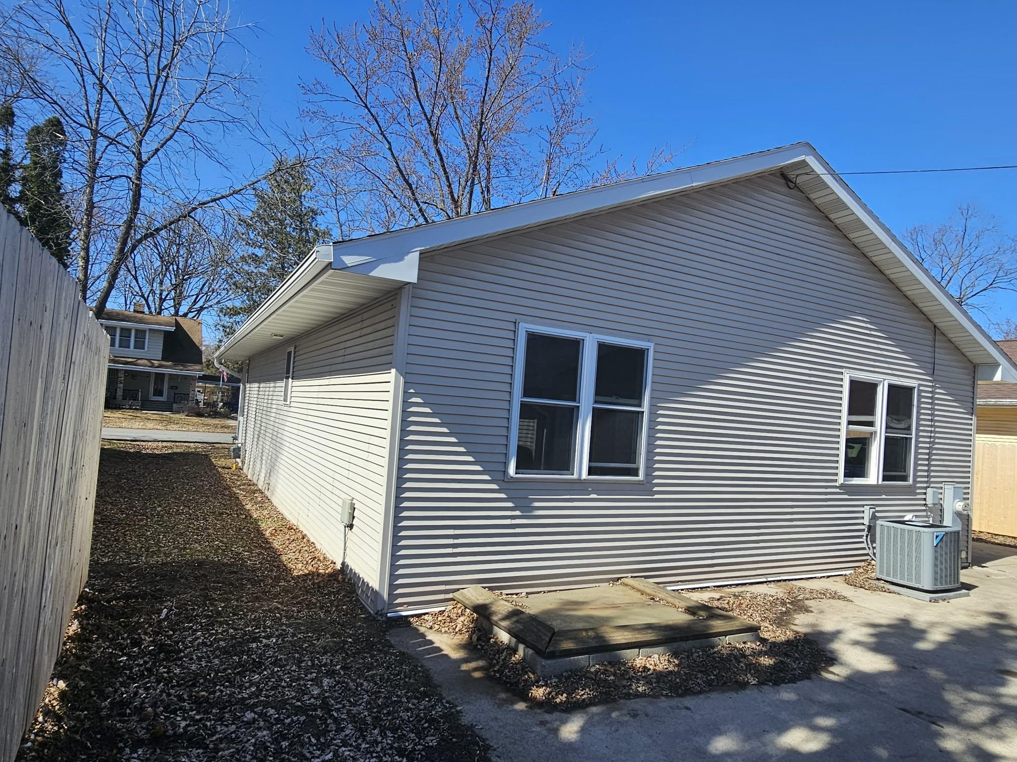 1906 Mitchell Street Oshkosh, WI 54901 - Photo 39 of 50