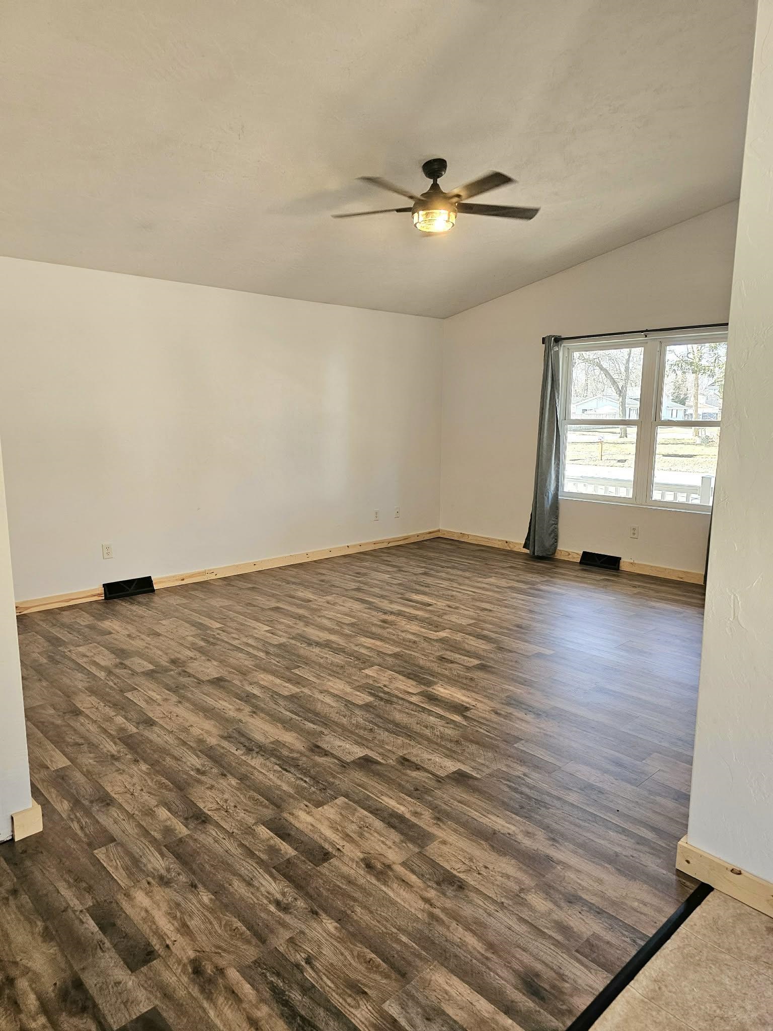 1906 Mitchell Street Oshkosh, WI 54901 - Photo 5 of 50