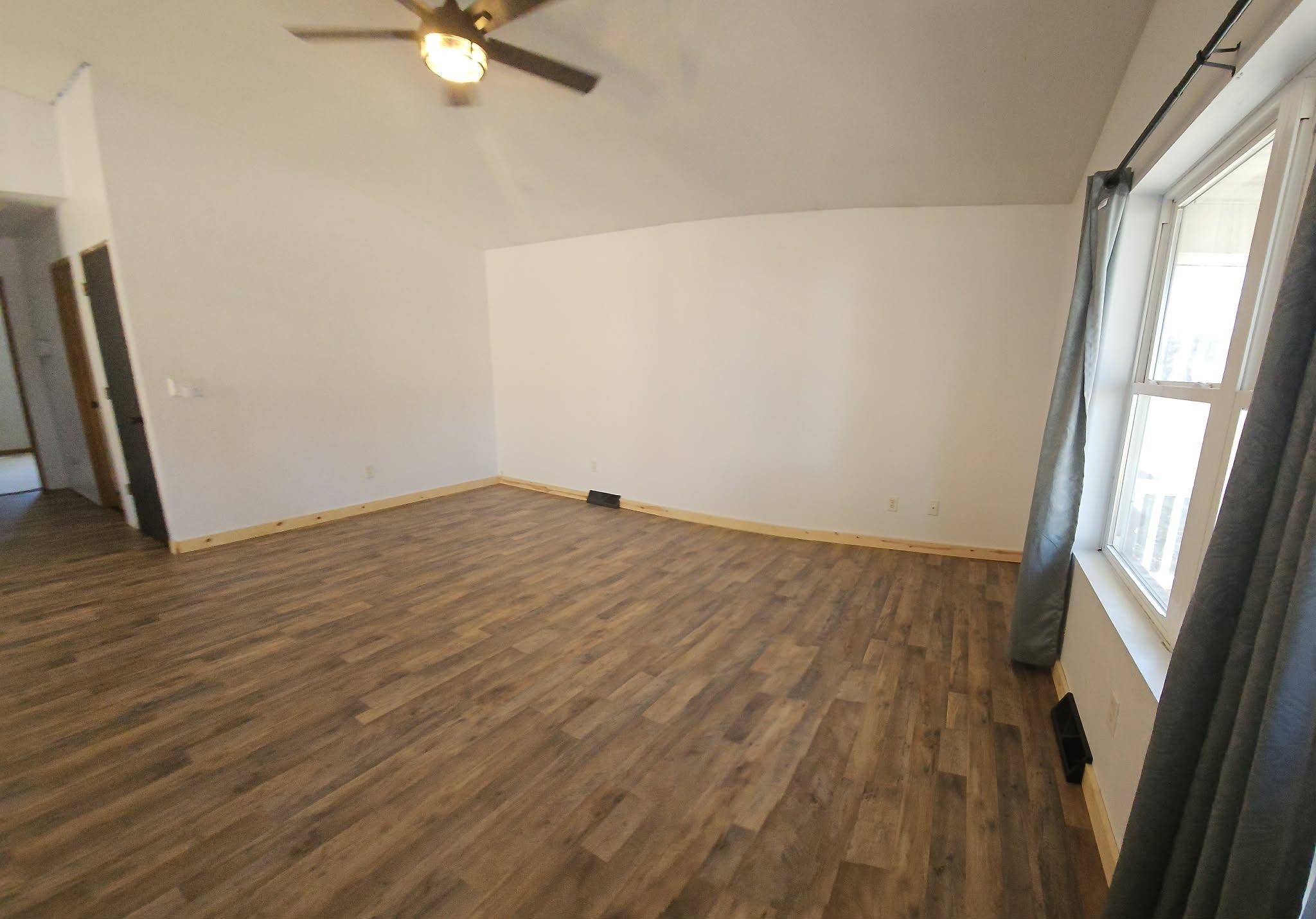 1906 Mitchell Street Oshkosh, WI 54901 - Photo 6 of 50