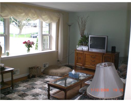 134 Douglas Road Warwick, RI 02886 - Photo 3 of 9 Living Room.