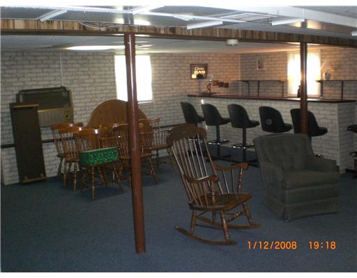 134 Douglas Road Warwick, RI 02886 - Photo 5 of 9 Den/Family/Great Room.
