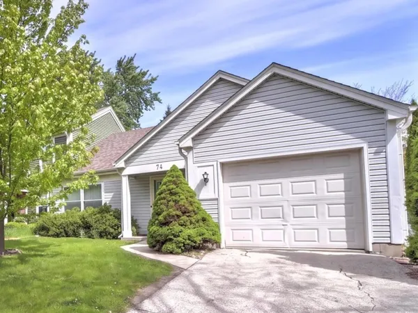 $347,800 | 74 Bedford Road, Mundelein, IL 60060