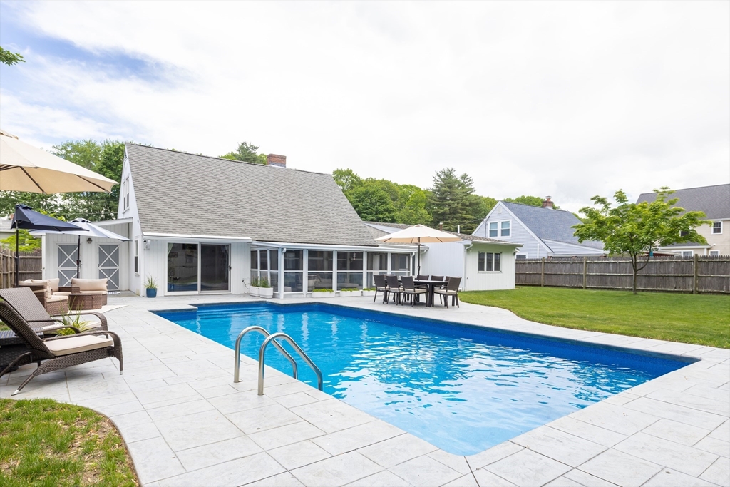 14 Hardwick Road Natick, MA 01760 - Photo 1 of 39