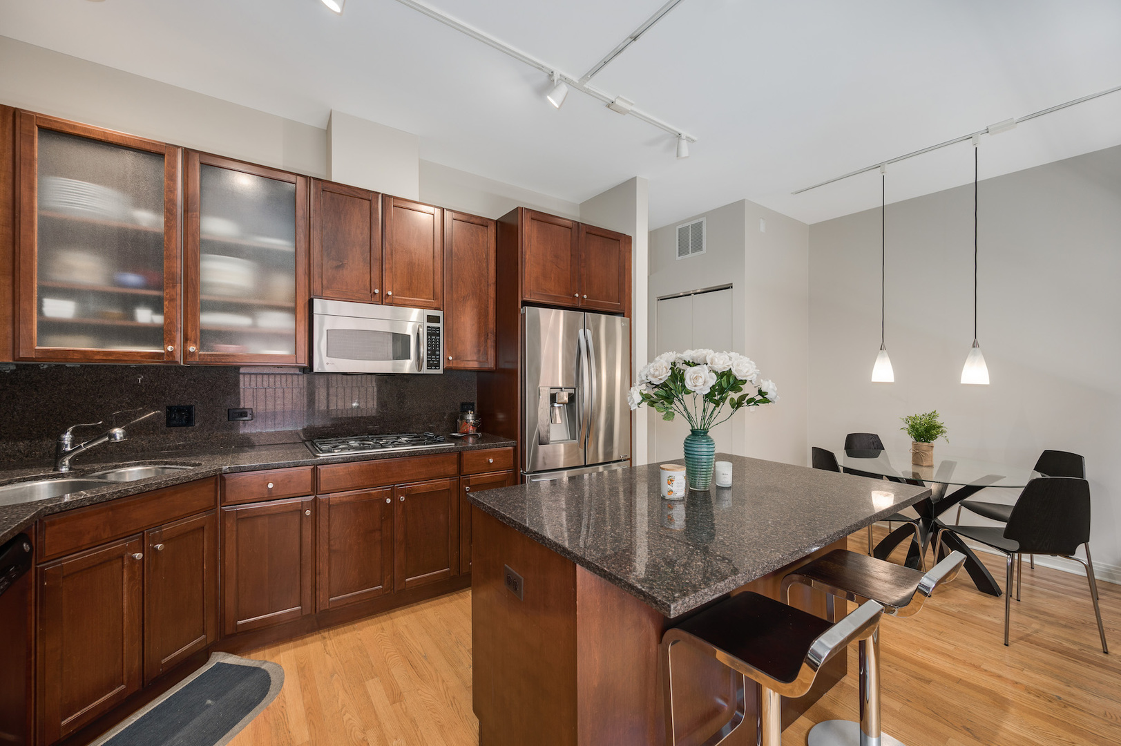 107 South Racine Avenue Chicago, IL 60607 - Photo 12 of 32 Gallery Image 12