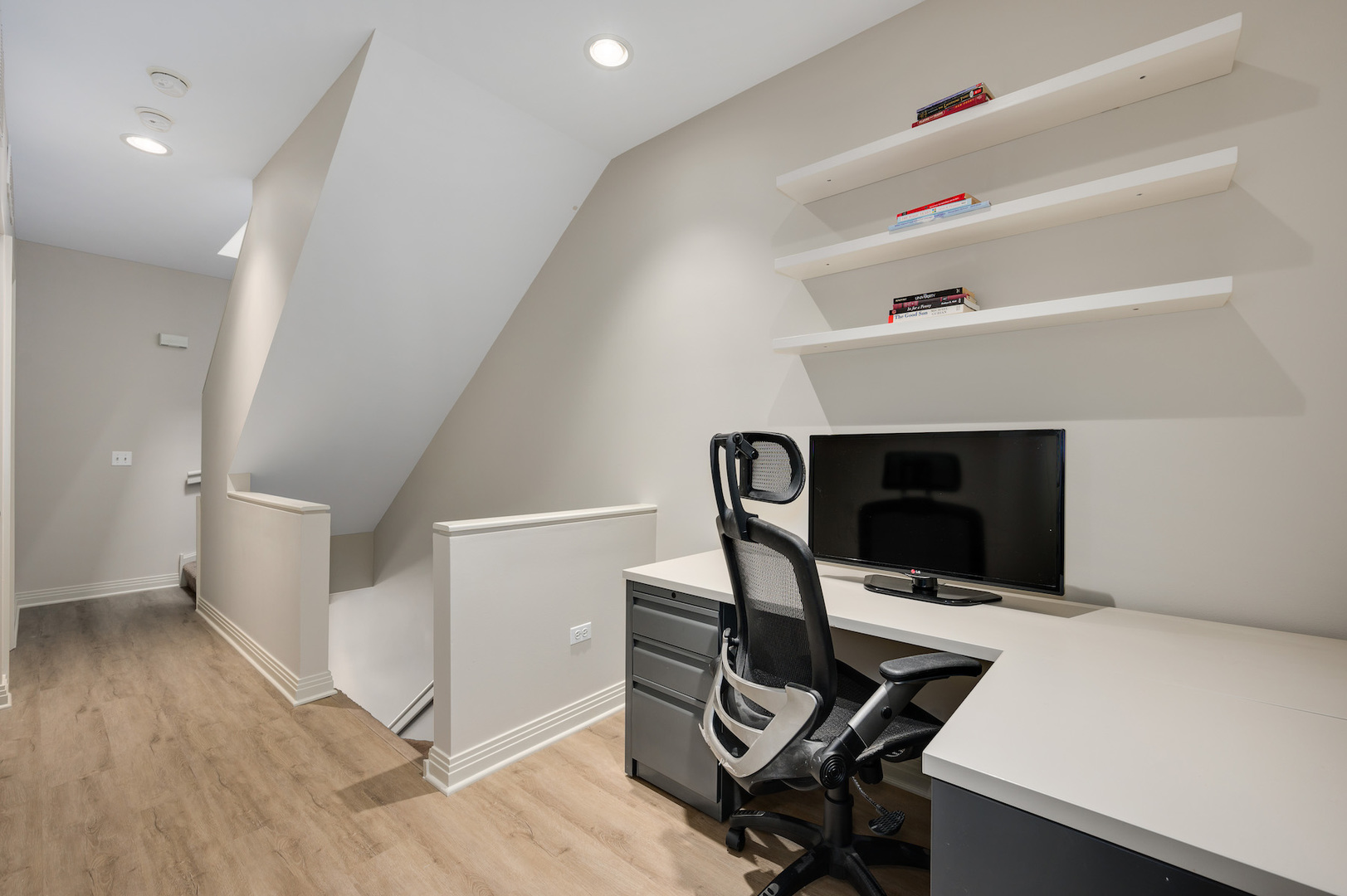 107 South Racine Avenue Chicago, IL 60607 - Photo 20 of 32 Gallery Image 20