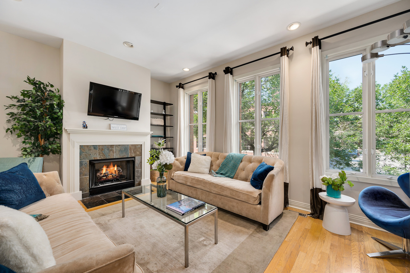 107 South Racine Avenue Chicago, IL 60607 - Photo 3 of 32 Gallery Image 3
