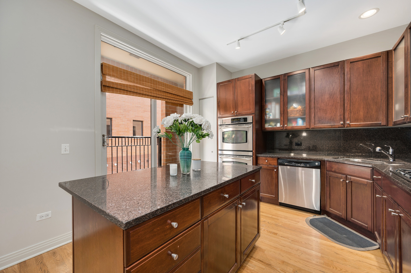 107 South Racine Avenue Chicago, IL 60607 - Photo 10 of 32 Gallery Image 10