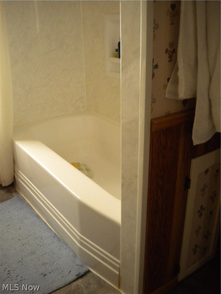 18215 Landseer Road Cleveland, OH 44119 - Photo 11 of 21 Gallery Image 11