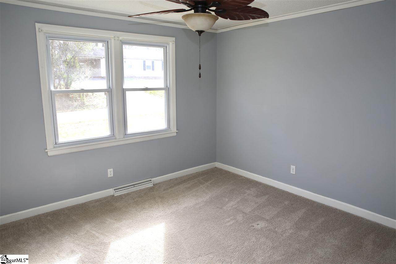 121 West Pine Street Duncan, SC 29334 - Photo 7 of 11 Gallery Image 7