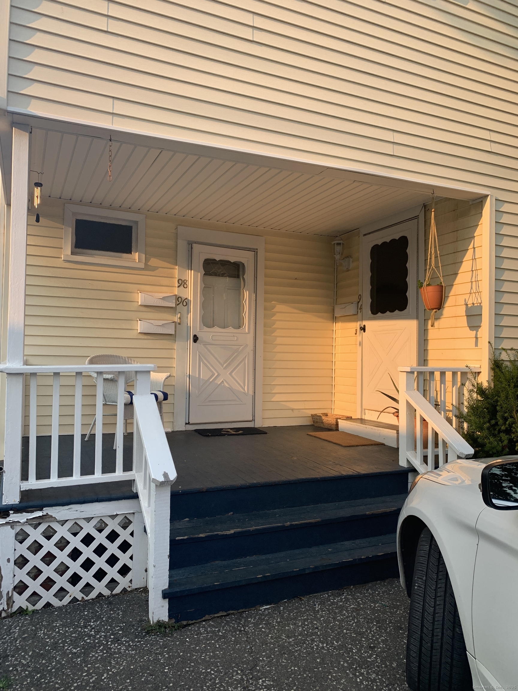 96 Seaview Terrace Bridgeport, CT 06605 - Photo 2 of 23