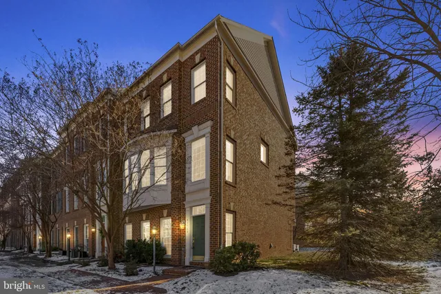 $4,000 | 43789 Water Bay Terrace, Leesburg, VA 20176