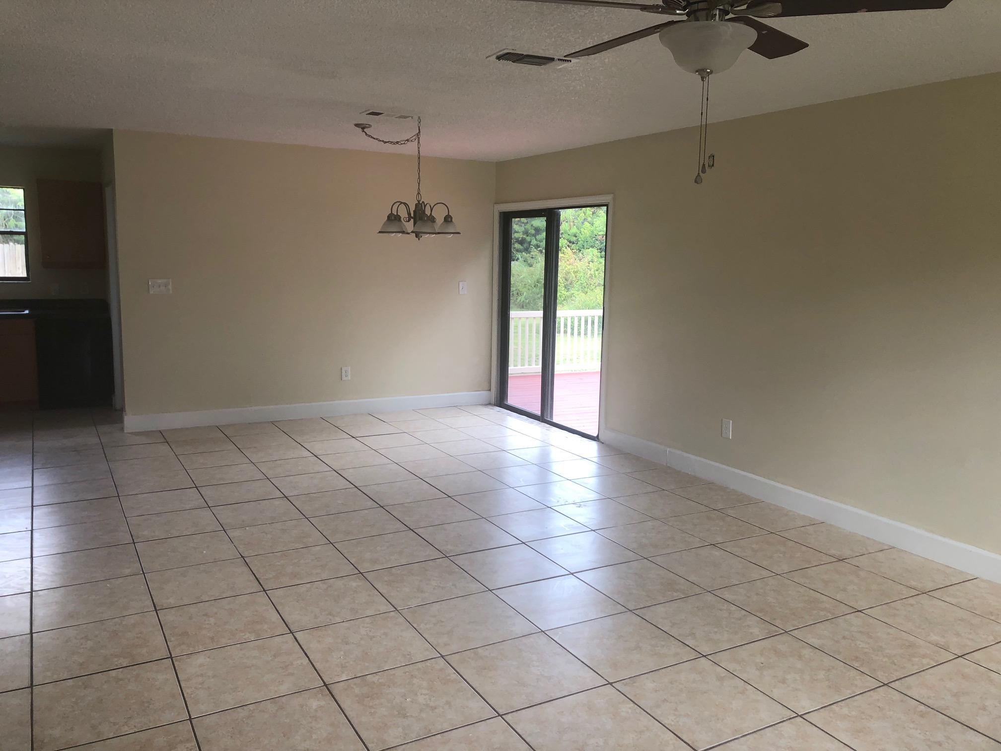 2086 Warwick Road Melbourne, FL 32935 - Photo 3 of 11 IMG_0271