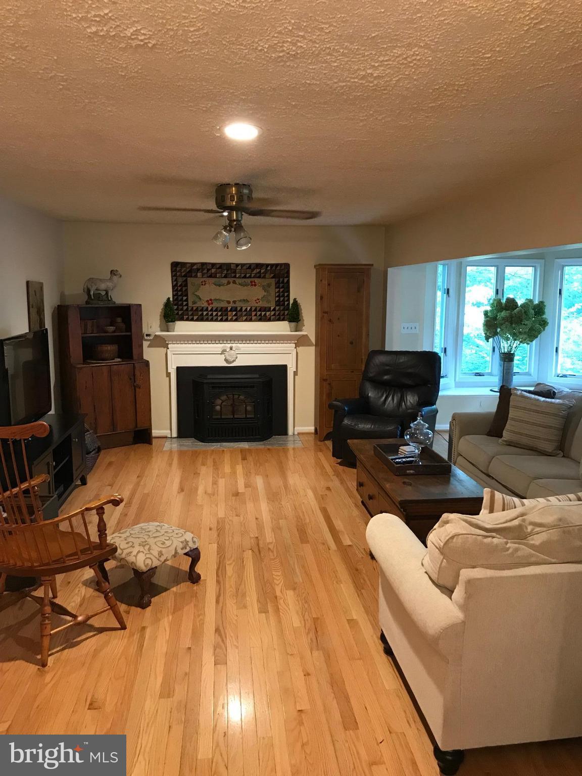 3932 Birdsville Road Davidsonville, MD 21035 - Photo 17 of 26 Family Room