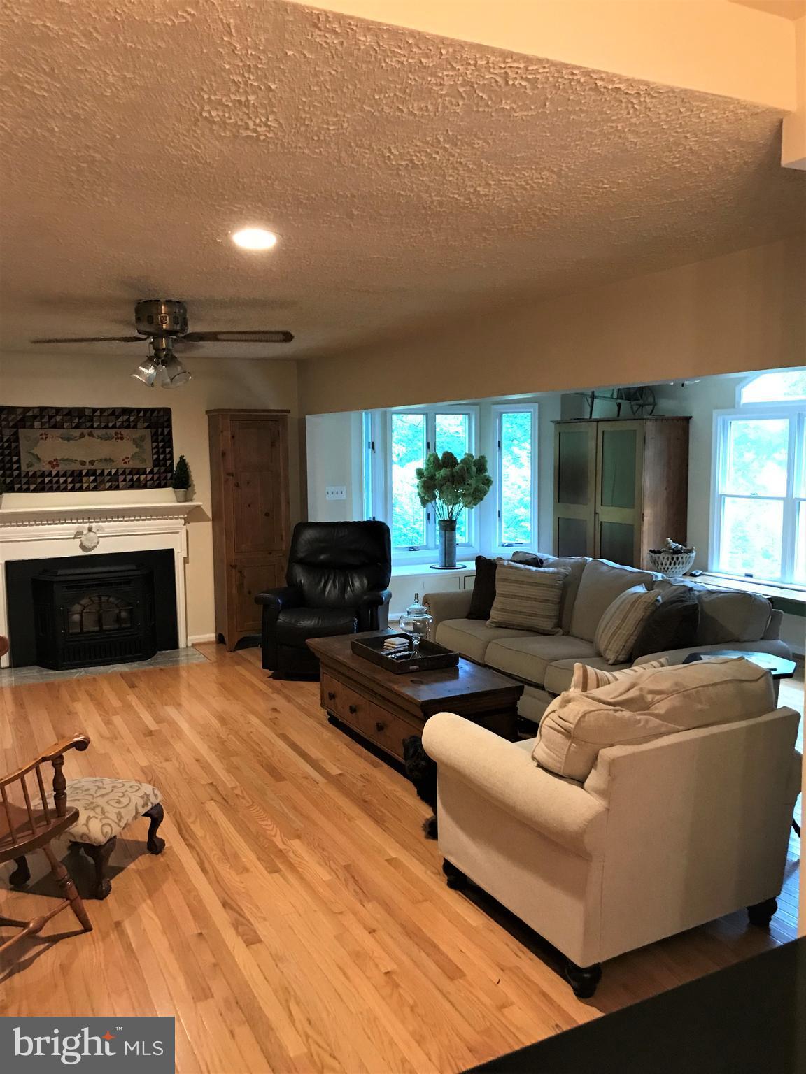 3932 Birdsville Road Davidsonville, MD 21035 - Photo 18 of 26 Family Room