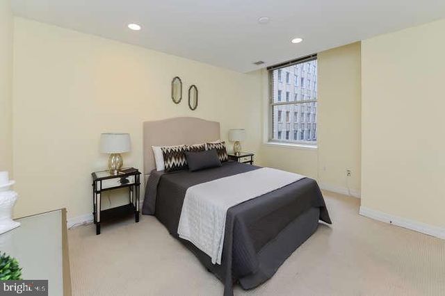 $415,000 | 1600 Arch Street, Unit 1214, Philadelphia, PA 19103