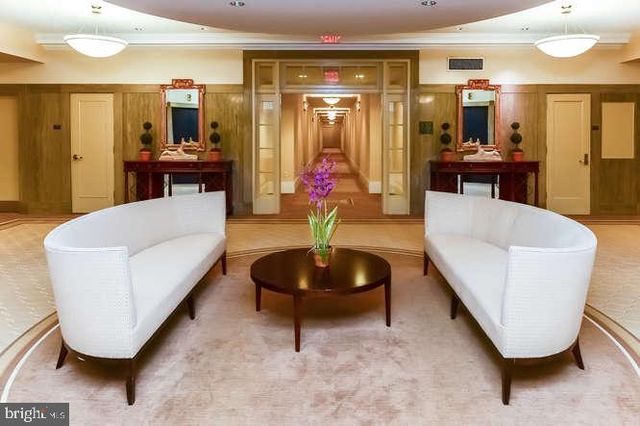 $415,000 | 1600 Arch Street, Unit 1214, Philadelphia, PA 19103